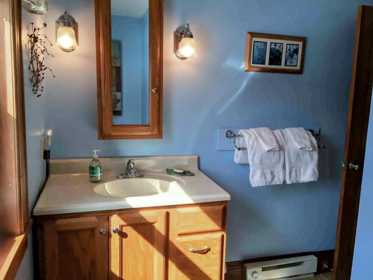 Private 2 Bedrooms And 1 Bathroom In Grand Victorian Home In The Heart Of The Whiite Mountains! Great Host Whitefield Exterior photo