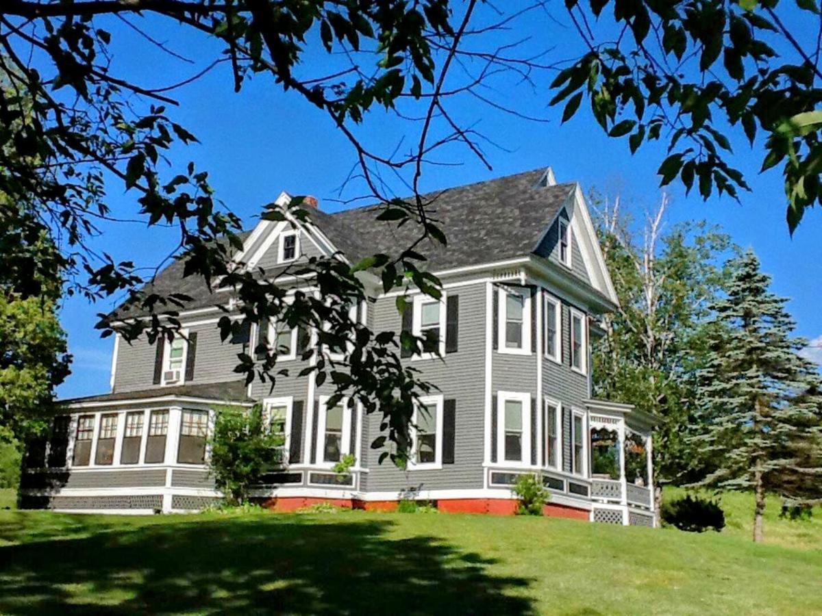 Private 2 Bedrooms And 1 Bathroom In Grand Victorian Home In The Heart Of The Whiite Mountains! Great Host Whitefield Exterior photo